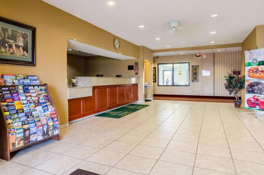 Quality Inn & Suites Manhattan